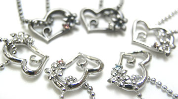 �����胍�W�E���N���A�A��C�u�V���C�g���[�Y�A��C�u�V�N���A�A���W�E�����C�g�p�[�v���A���W�E�����C�g���[�Y�A���W�E���A�N�A�u���[�ł��B
�g�b�v�̑傫���͏c��13mm�A���ő��8mm�ł��B