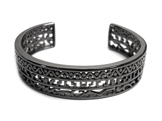 �uTribal Tattoo�v�V���[�Y�̃`�^���R�[�g�����Y�o���O��