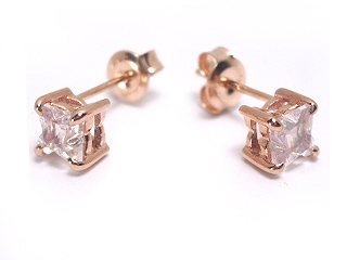 �uPure stone�v�����[�J�b�g�̃u���[���[���X�g�[���s�A�X