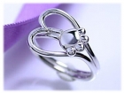 �L���[�g�ȑ��ՂɃn�[�g���v���X�I�ς��Ȃ��K��������āE�E�E