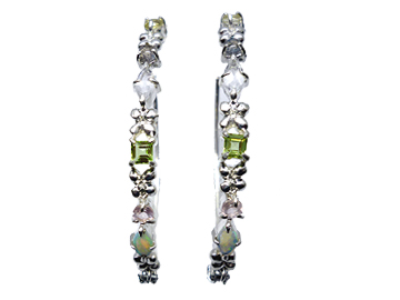 �T�C�Y:�c��43mm�A���ő��4.5mm�A���s���ő��28mm