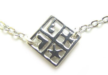 �傫���͏c���ő��10mm�ł��B