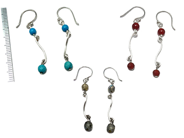 3��̃J���[�Ƌ����I�ׂ�F�ʖL���ȃs�A�X