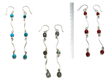 3��̃J���[�Ƌ����I�ׂ�F�ʌy�₩�ɗh���s�A�X