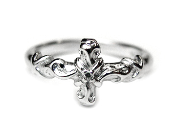 �f�U�C�����̃����O���͖�9mm�ł��B