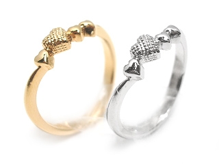 �y��A���z�S�̃n�[�g���������񂾃V���o�[�����O