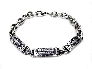 �u�]���v�����͗l�ƃN���X�f�U�C���̃C�u�V�V���o�[�u���X���b�g