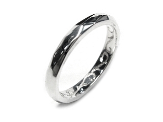 �����ɓ����͗l�𒤂荞�񂾃V���o�[�����O