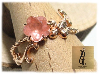 �wRose blume�x �s���N�̉Ԃ������s���N�S�[���h�����O