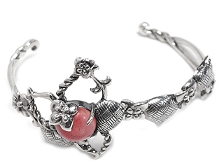 �uParaiso�v�傫�ȉԃ��`�[�t�̃C�u�V�V���o�[�o���O��