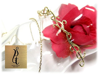 �wBright strings�x �h�������p�[�c�̃C�G���[�S�[���h�l�b�N���X