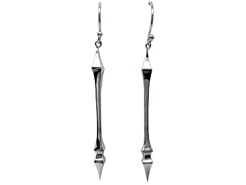 �T�C�Y:�c��42mm(�t�b�N�܂܂�)�A���ő��3.5mm