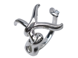 �A�N�A�}�����𗯂߂��A���t�@�x�b�g�u�j�v�f�U�C���̃V���o�[�t���[�����O