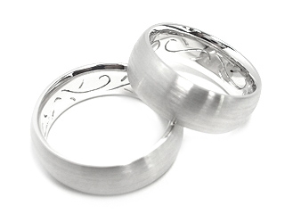 �����ɒ���͗l���{�������b�ۃ����O